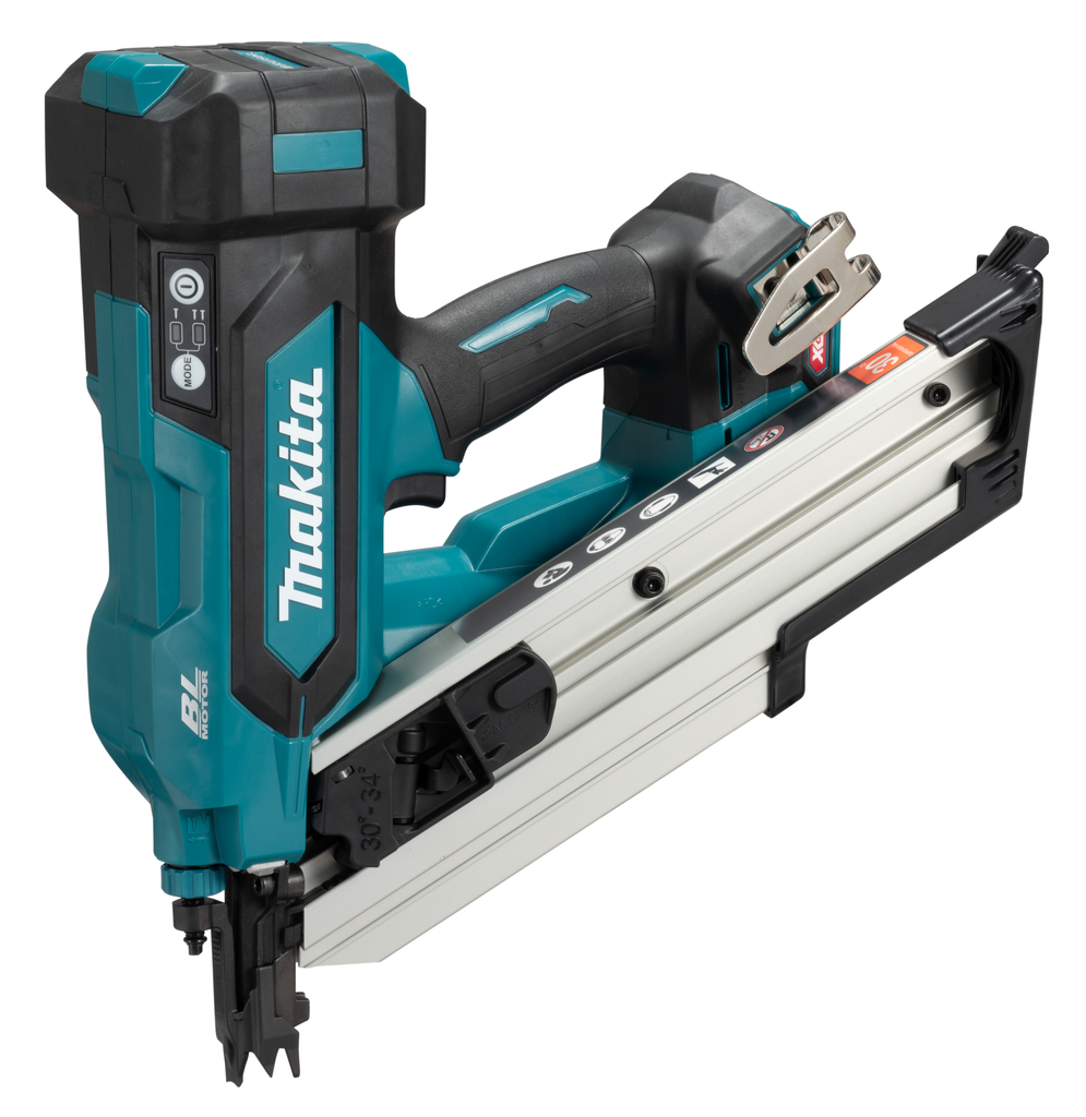 Makita BN001GZ XGT 40V Max Accu-Construction Tacker cabeza en D sin batería ni cargador en maletín