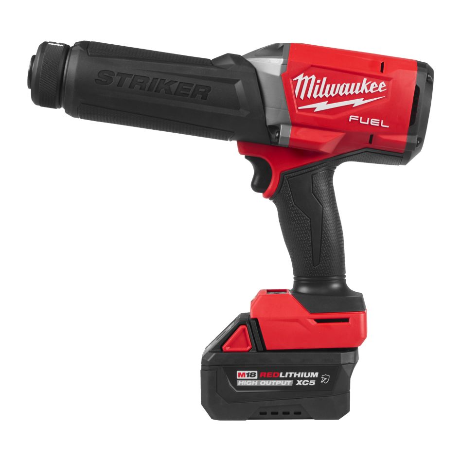 Milwaukee 4933498203 Martillo percutor a bater&iacute;a M18 FUEL&trade; STRIKER: 1 bater&iacute;a de 18 V y 5,0 Ah y un cargador en caja